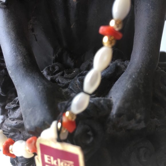 Vintage MOP and Coral  Necklace - Picture 3 of 5